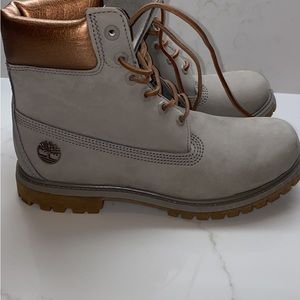 Timberland Women Boots Size 9
